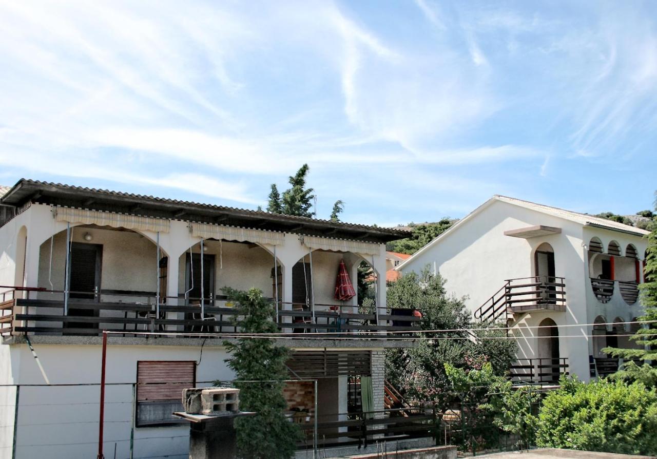 Apartments With A Parking Space Murter - 5103 Betina  Dış mekan fotoğraf