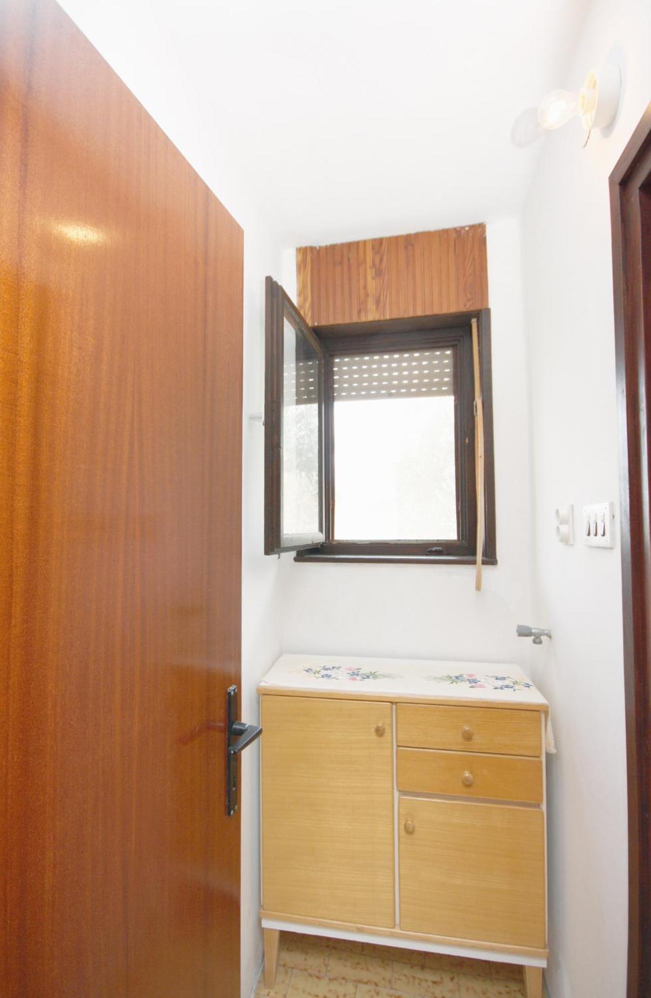 Apartments With A Parking Space Murter - 5103 Betina  Oda fotoğraf